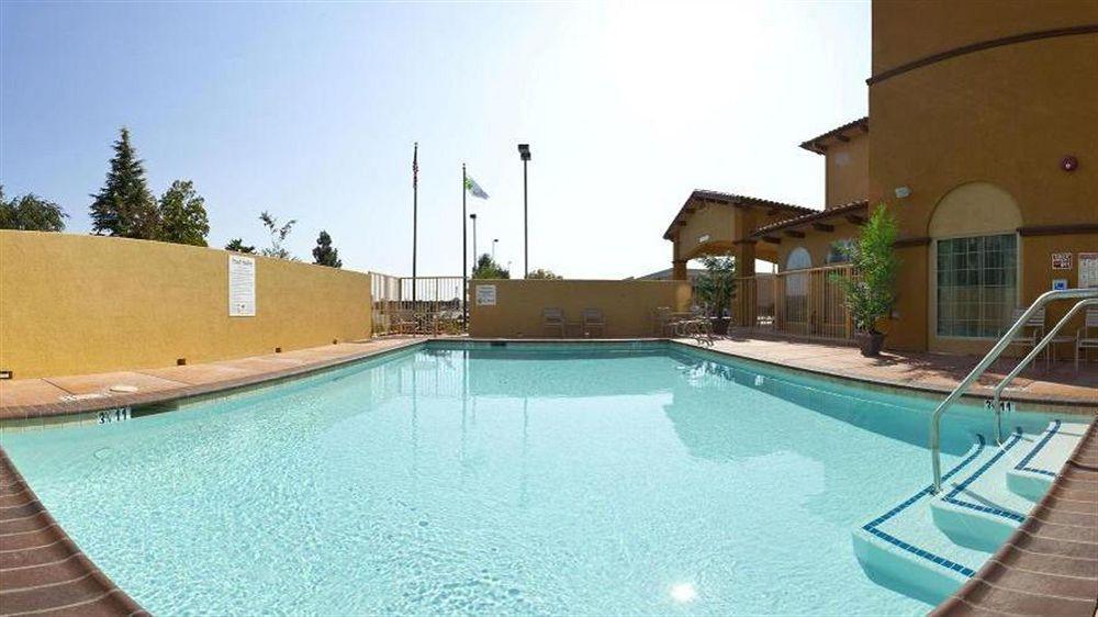 Holiday Inn Express Hotel & Suites Willows By Ihg Dış mekan fotoğraf