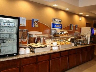 Holiday Inn Express Hotel & Suites Willows By Ihg Dış mekan fotoğraf